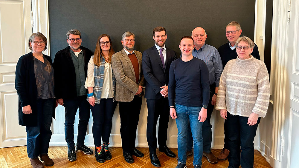 Billede til nyheden Positivt møde hos lydhør kirkeminister